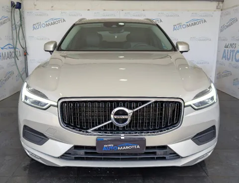 Volvo XC60 2.0 b4 Momentum Pro awd auto - Immagine 3