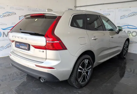 Volvo XC60 2.0 b4 Momentum Pro awd auto - Immagine 5