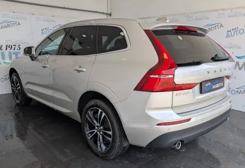 Volvo XC60 2.0 b4 Momentum Pro awd auto - Immagine 7