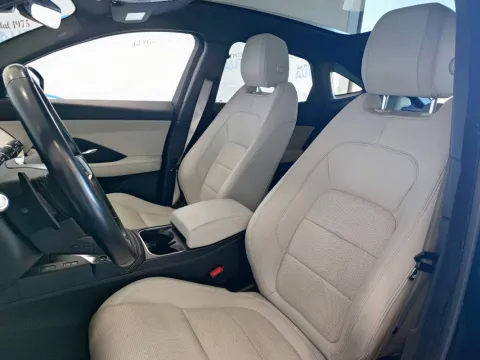 Jaguar E-Pace 2.0d i4 R-Dynamic HSE awd 150cv auto my19 - Immagine 14