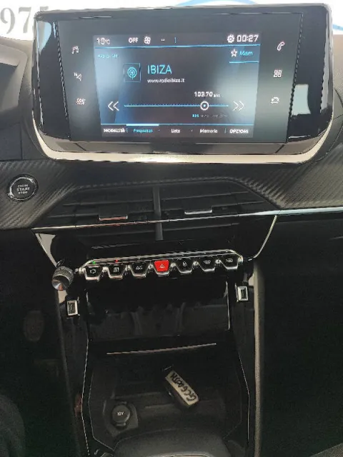 Peugeot 2008 1.2 puretech Allure s&s 130cv - Immagine 16