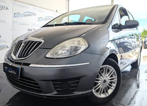 Lancia Musa 1.3 mjt Platino 90cv - Immagine 2