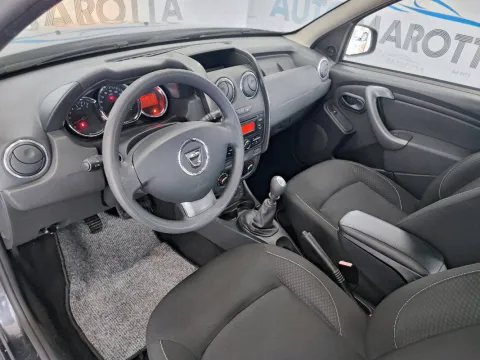 Dacia Duster 1.5 dci Prestige 4x2 s&s 90cv - Immagine 9