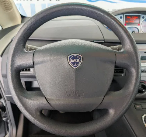 Lancia Musa 1.3 mjt Platino 90cv - Immagine 9