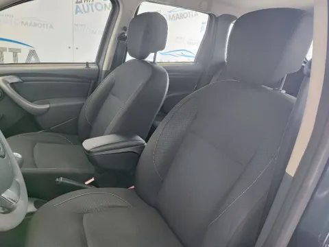 Dacia Duster 1.5 dci Prestige 4x2 s&s 90cv - Immagine 11