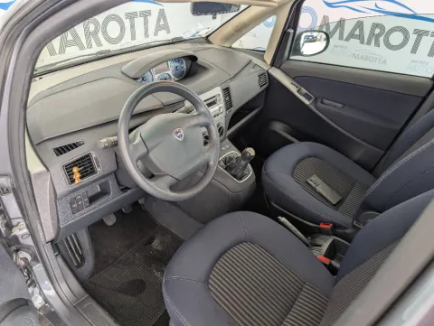 Lancia Musa 1.3 mjt Platino 90cv - Immagine 11