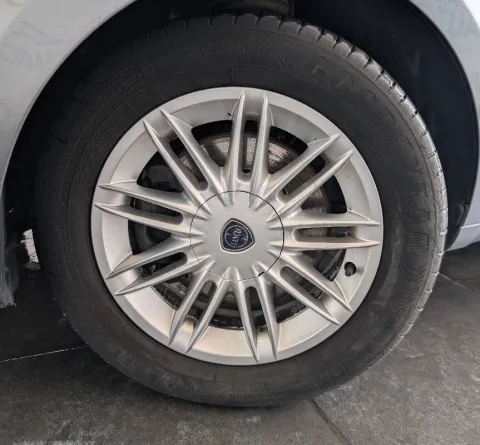 Lancia Musa 1.3 mjt Platino 90cv - Immagine 18