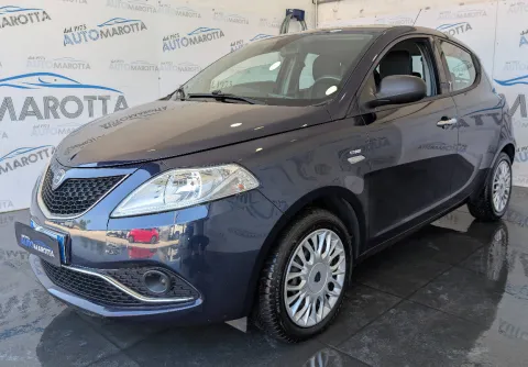 Lancia Ypsilon 1.2 Gold 69cv my16 - Immagine 1