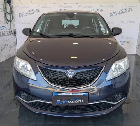 Lancia Ypsilon 1.2 Gold 69cv my16 - Immagine 3