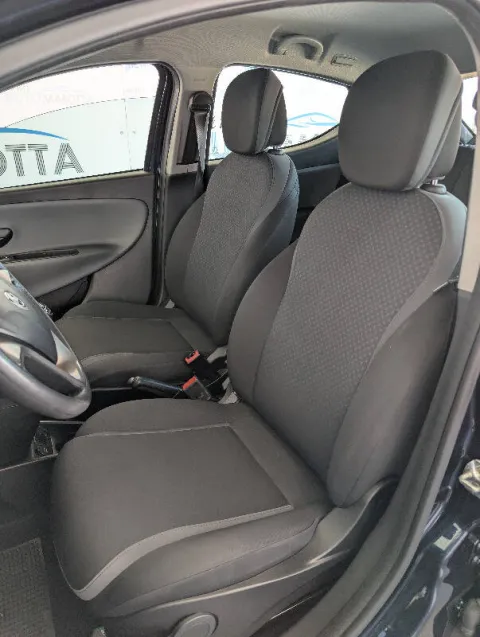 Lancia Ypsilon 1.2 Gold 69cv my16 - Immagine 10