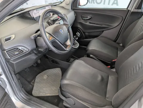 Lancia Ypsilon 1.2 8v Platinum 69cv - Immagine 12
