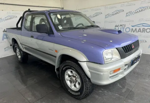 Mitsubishi L200 d.cab 2.5 tdi GLS Target 2ab 4wd - Immagine 3