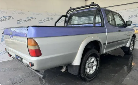 Mitsubishi L200 d.cab 2.5 tdi GLS Target 2ab 4wd - Immagine 4
