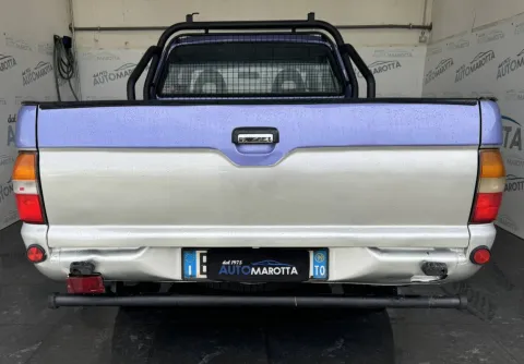 Mitsubishi L200 d.cab 2.5 tdi GLS Target 2ab 4wd - Immagine 5