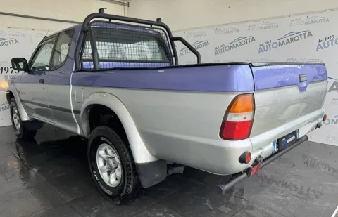 Mitsubishi L200 d.cab 2.5 tdi GLS Target 2ab 4wd - Immagine 6