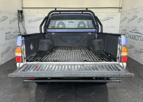 Mitsubishi L200 d.cab 2.5 tdi GLS Target 2ab 4wd - Immagine 7