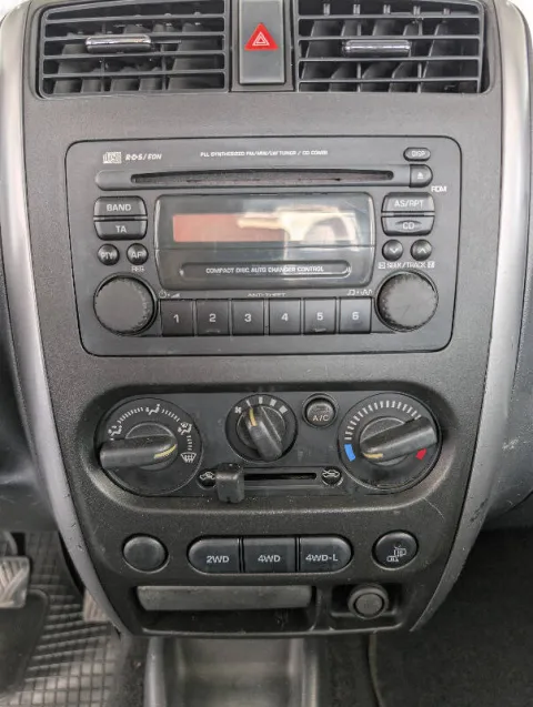 Suzuki Jimny 1.5 ddis td 4wd - Immagine 11