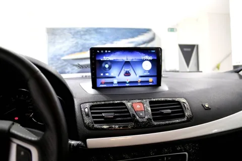 Renault Megane Coupe 1.9 dci Monaco Gp - Immagine 18