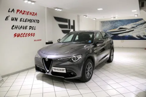 Alfa Romeo Stelvio 2.2 t Executive Q4 180cv auto - Immagine 1