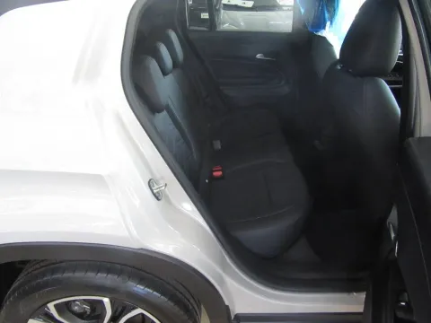 Jeep Avenger 1.2 turbo Summit fwd 100cv - Immagine 9