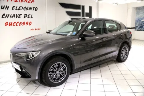 Alfa Romeo Stelvio 2.2 t Executive Q4 180cv auto - Immagine 3
