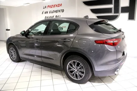 Alfa Romeo Stelvio 2.2 t Executive Q4 180cv auto - Immagine 4