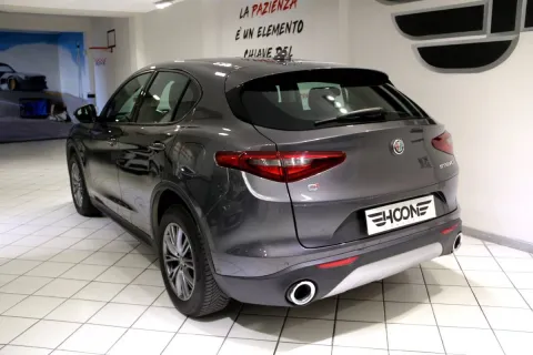 Alfa Romeo Stelvio 2.2 t Executive Q4 180cv auto - Immagine 5