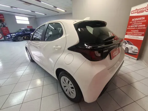 Toyota Yaris 1.5h Active - Immagine 3