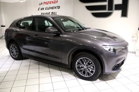 Alfa Romeo Stelvio 2.2 t Executive Q4 180cv auto - Immagine 9