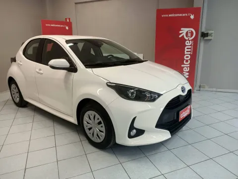 Toyota Yaris 1.5h Active - Immagine 6