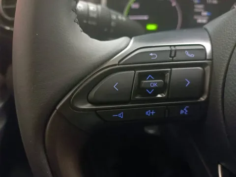 Toyota Yaris 1.5h Active - Immagine 13