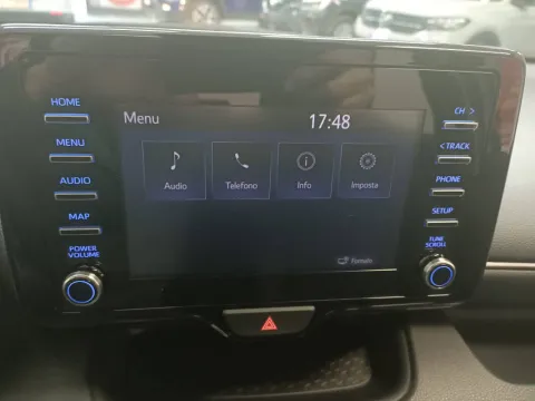 Toyota Yaris 1.5h Active - Immagine 18