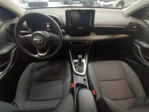 Toyota Yaris 1.5h Active - Immagine 21