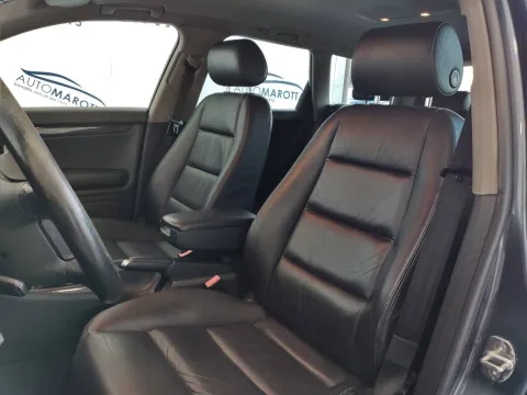 Audi A4 Avant 2.5 V6 tdi quattro 180cv - Immagine 14