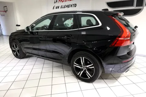 Volvo XC60 2.0 d4 R-design geartronic - Immagine 4