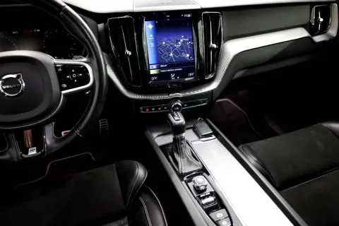 Volvo XC60 2.0 d4 R-design geartronic - Immagine 18