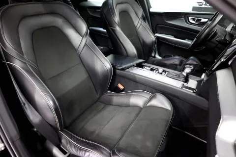 Volvo XC60 2.0 d4 R-design geartronic - Immagine 26