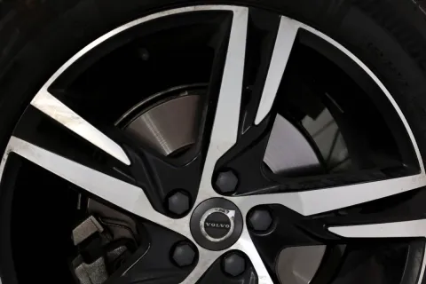 Volvo XC60 2.0 d4 R-design geartronic - Immagine 29