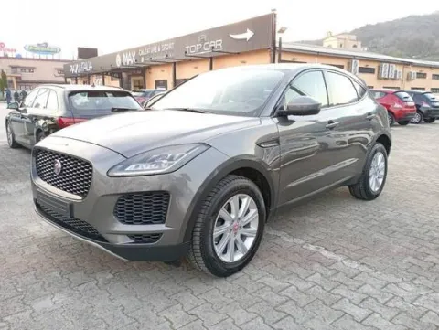 Jaguar E-Pace 2.0d i4 fwd 150cv - Immagine 2