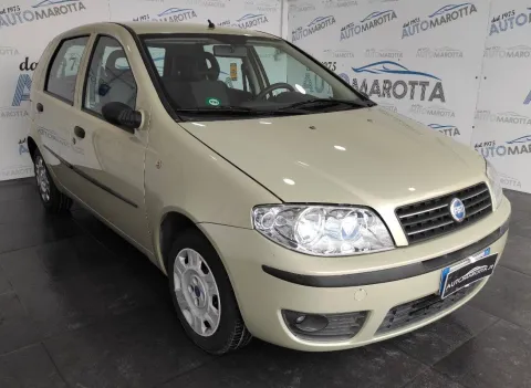 Fiat Punto 5p 1.2 natural power - Immagine 3