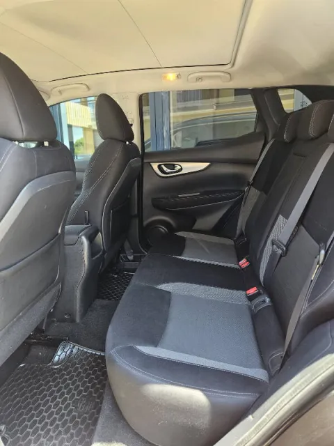 Nissan Qashqai 1.6 dci Tekna 2wd 130cv - Immagine 8