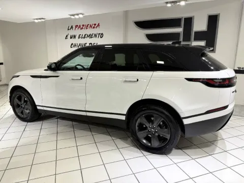 Land Rover Range Rover Velar 2.0d i4 mhev 4wd 204cv auto - Immagine 4