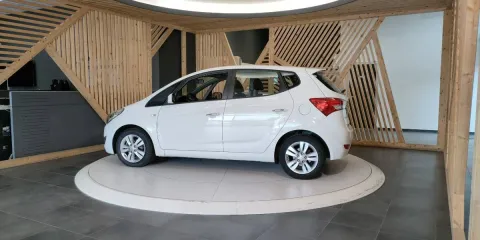 Hyundai ix20 1.4 crdi Comfort 90cv - Immagine 10