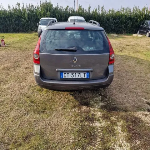Renault Megane Grandtour 1.6 16v Luxe Dynamique 110cv - Immagine 5