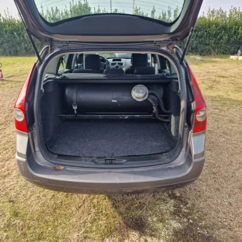 Renault Megane Grandtour 1.6 16v Luxe Dynamique 110cv - Immagine 6