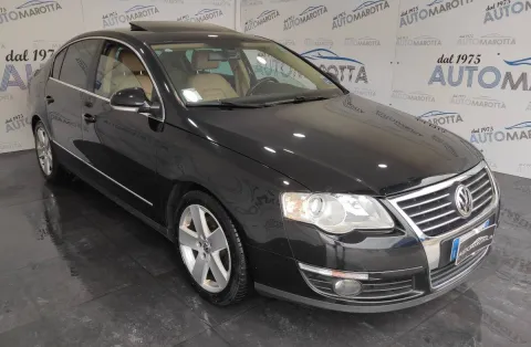 Volkswagen Passat 2.0 tdi Highline dpf - Immagine 3