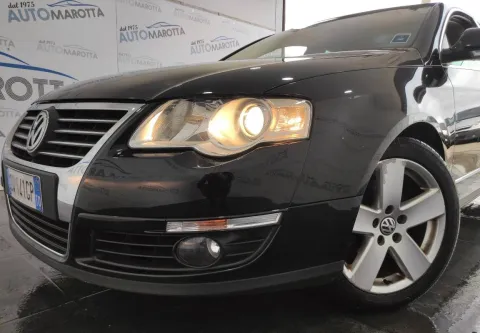 Volkswagen Passat 2.0 tdi Highline dpf - Immagine 7
