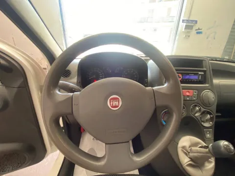 Fiat Panda 1.1 Active - Immagine 12