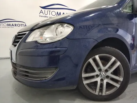 Volkswagen Touran 2.0 tdi Trendline dpf - Immagine 7