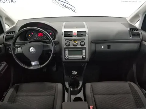Volkswagen Touran 2.0 tdi Trendline dpf - Immagine 8
